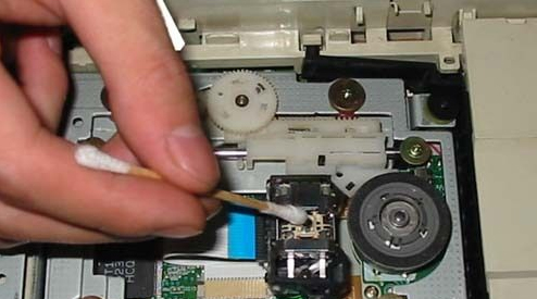 Win7系統電腦DVD光驅不讀盤怎么回事？