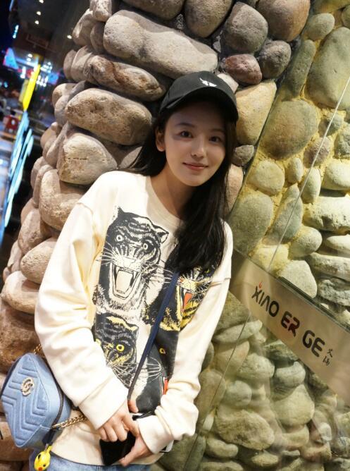 抖音曉曉的寄己是誰_抖音張?zhí)祉崅€(gè)人資料分享